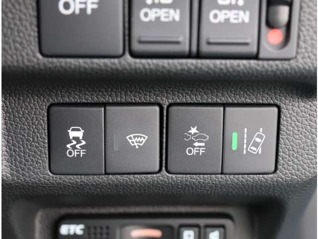 ホンダ フリード　ハイブリッド １．５ ハイブリッド ＥＸ H30年 (関東) 99