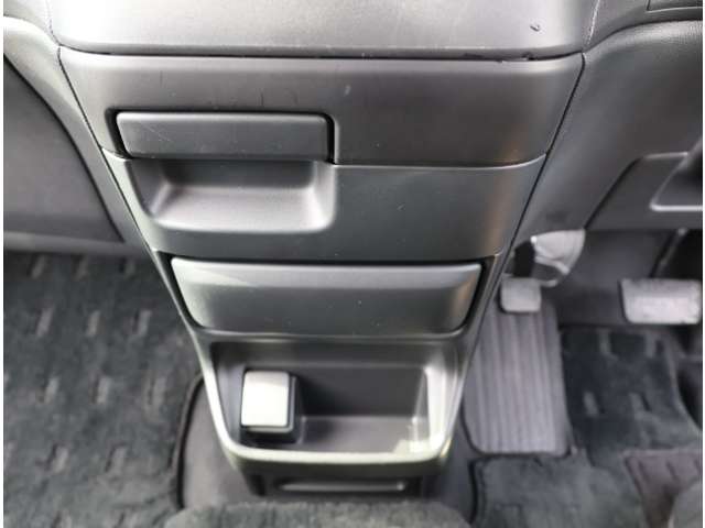 ホンダ フリード　ハイブリッド １．５ ハイブリッド ＥＸ H30年 (関東) 99