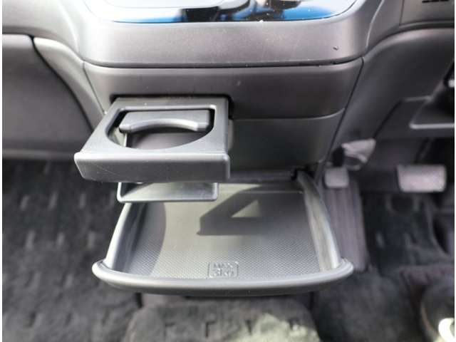 ホンダ フリード　ハイブリッド １．５ ハイブリッド ＥＸ H30年 (関東) 99