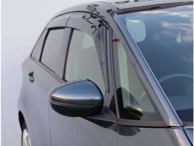 ホンダ フィット　ハイブリッド １．５ Ｅ：ＨＥＶ ホーム R4年 (関東) 99