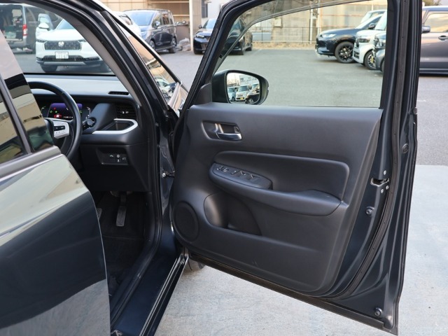 ホンダ フィット　ハイブリッド １．５ Ｅ：ＨＥＶ ホーム R4年 (関東) 99