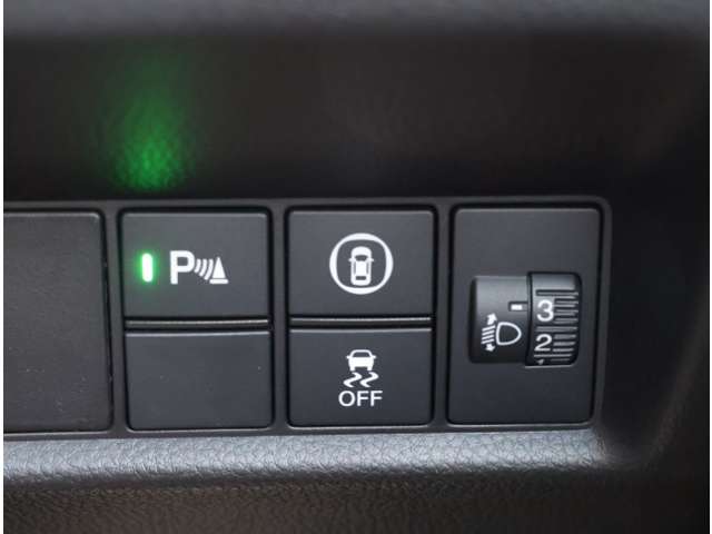 ホンダ フィット　ハイブリッド １．５ Ｅ：ＨＥＶ ホーム R4年 (関東) 99