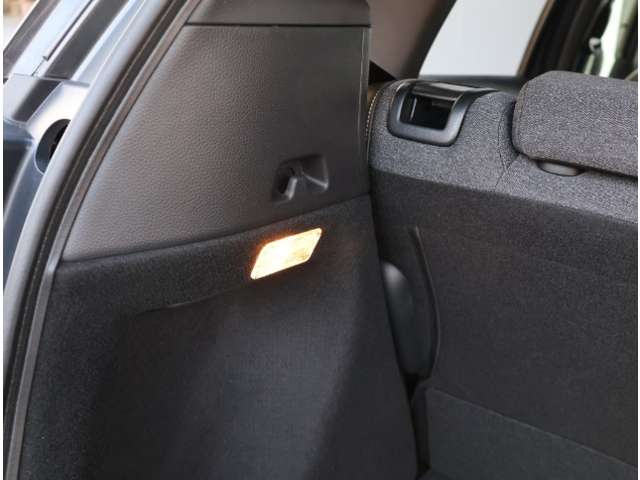 ホンダ フィット　ハイブリッド １．５ Ｅ：ＨＥＶ ホーム R4年 (関東) 99