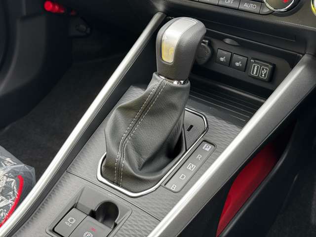 トヨタ ライズ　ハイブリッド ハイブリッド １．２ Ｚ R7年 (九州・沖縄) 99