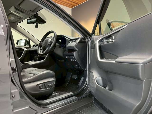 トヨタ ＲＡＶ４ ２．５ ハイブリッド Ｇ Ｅ－ＦＯＵＲ ４ＷＤ R2年 (近畿) 99