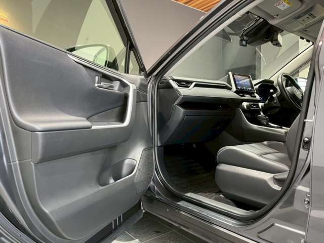 トヨタ ＲＡＶ４ ２．５ ハイブリッド Ｇ Ｅ－ＦＯＵＲ ４ＷＤ R2年 (近畿) 99