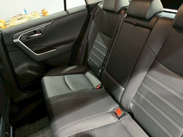 トヨタ ＲＡＶ４ ２．５ ハイブリッド Ｇ Ｅ－ＦＯＵＲ ４ＷＤ R2年 (近畿) 99