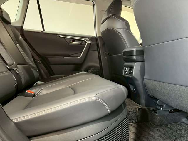 トヨタ ＲＡＶ４ ２．５ ハイブリッド Ｇ Ｅ－ＦＯＵＲ ４ＷＤ R2年 (近畿) 99