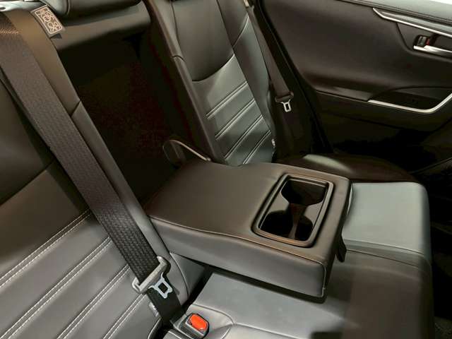 トヨタ ＲＡＶ４ ２．５ ハイブリッド Ｇ Ｅ－ＦＯＵＲ ４ＷＤ R2年 (近畿) 99