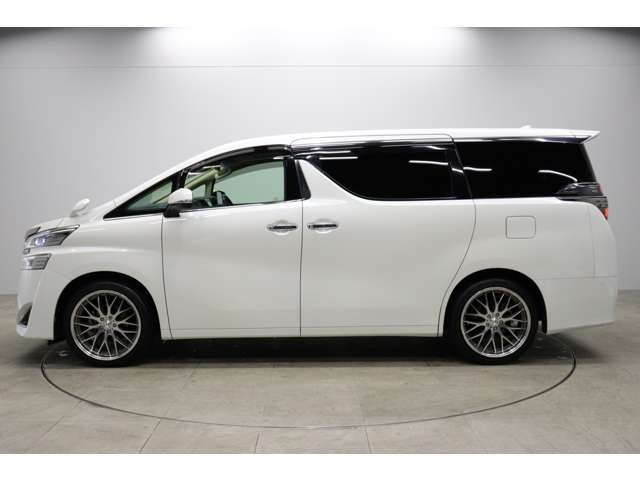 トヨタ ヴェルファイア ２．５ Ｘ R1年 (東海) 99