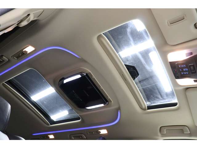 トヨタ ヴェルファイア ２．５ Ｘ R1年 (東海) 99