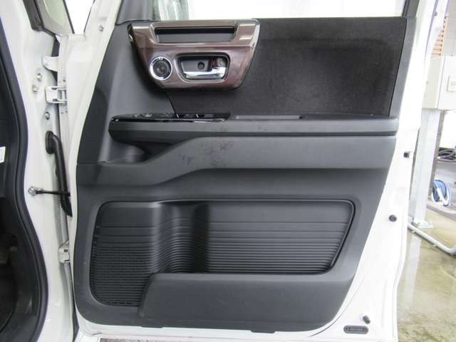 ホンダ Ｎ　ＢＯＸ カスタム ６６０ Ｇ Ｌ ホンダセンシング R1年 (東北) 99