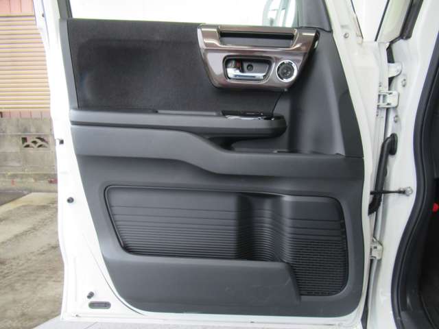 ホンダ Ｎ　ＢＯＸ カスタム ６６０ Ｇ Ｌ ホンダセンシング R1年 (東北) 99