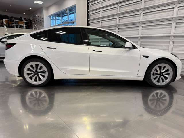 テスラ モデル３ ロングレンジ R3年 (関東) 99