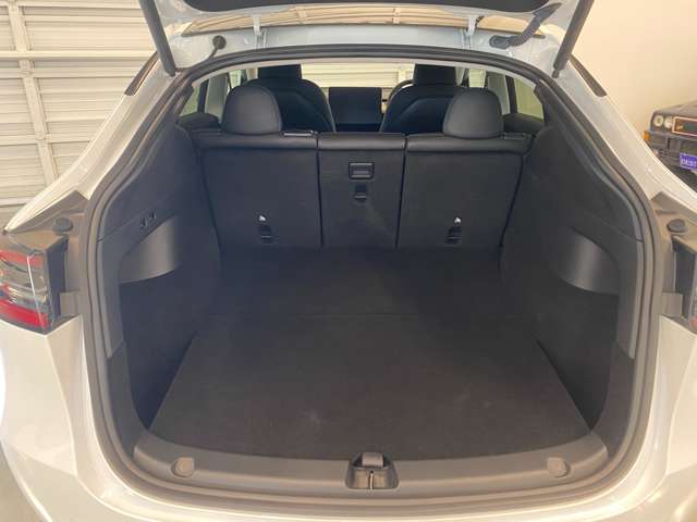 テスラ モデルＹ ＲＷＤ R5年 (関東) 99