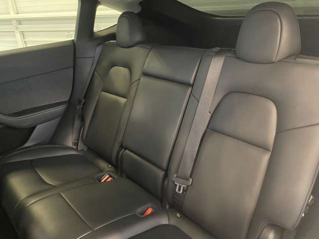 テスラ モデルＹ ＲＷＤ R5年 (関東) 99