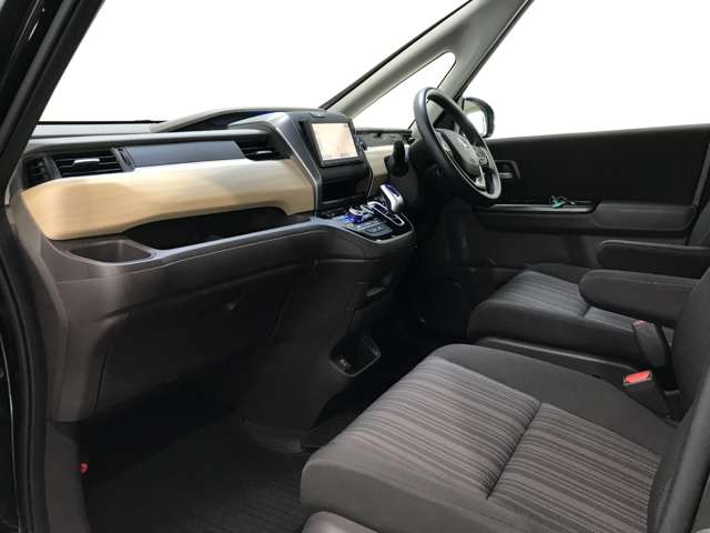 ホンダ フリード　ハイブリッド １．５ ハイブリッド Ｇ ホンダセンシング ４ＷＤ H29年 (北海道) 99