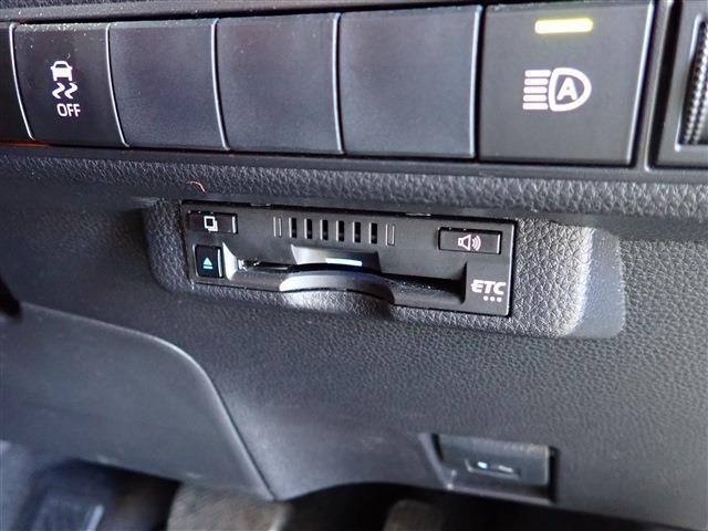 トヨタ カローラ １．８ ハイブリッド Ｓ R2年 (関東) 99