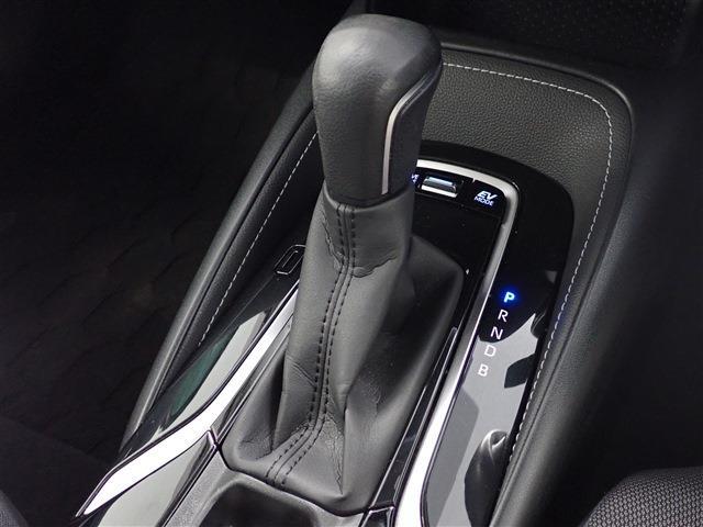 トヨタ カローラ １．８ ハイブリッド Ｓ R2年 (関東) 99