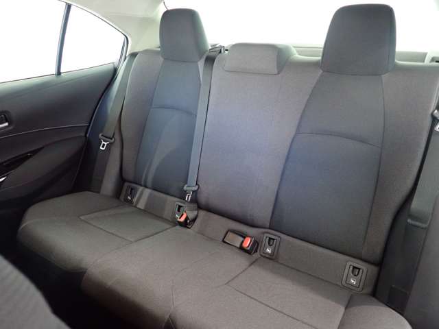 トヨタ カローラ １．８ ハイブリッド Ｓ R2年 (関東) 99