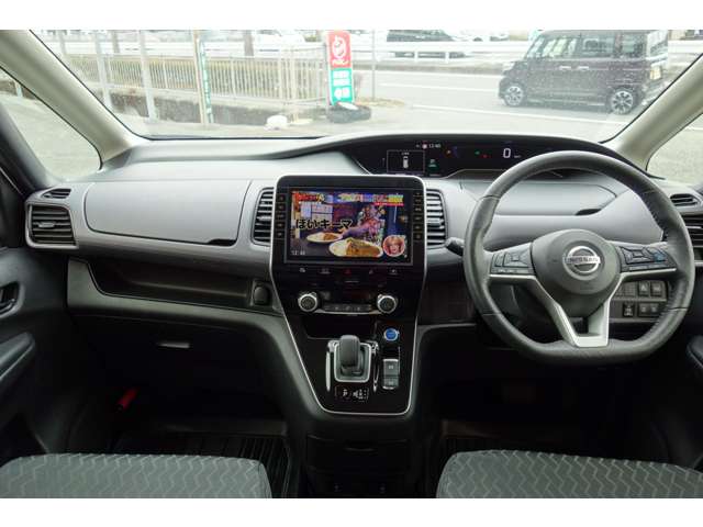 日産 セレナ １．２ Ｅ－ＰＯＷＥＲ ハイウェイスター Ｖ R1年 () 99