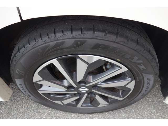 日産 セレナ １．２ Ｅ－ＰＯＷＥＲ ハイウェイスター Ｖ R1年 () 99