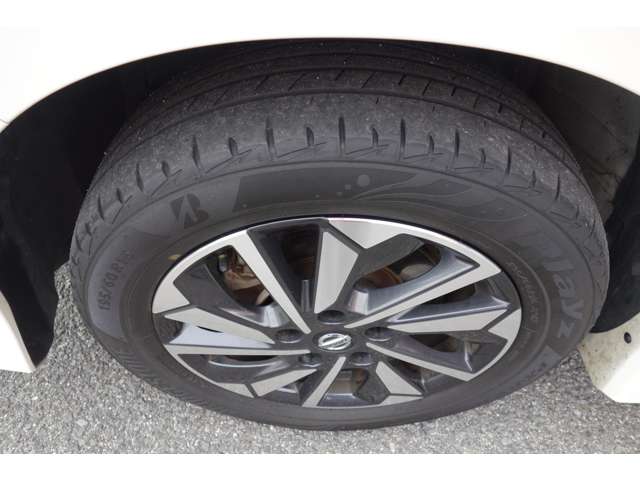 日産 セレナ １．２ Ｅ－ＰＯＷＥＲ ハイウェイスター Ｖ R1年 () 99