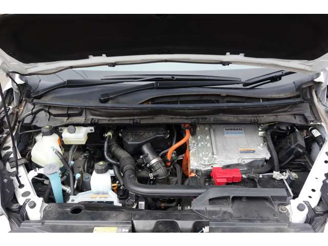 日産 セレナ １．２ Ｅ－ＰＯＷＥＲ ハイウェイスター Ｖ R1年 () 99
