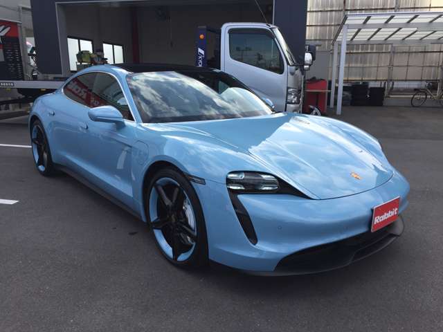 ポルシェ タイカン ４Ｓ パフォーマンスバッテリー プラス ４＋１シート ４ＷＤ R3年 (東海) 99