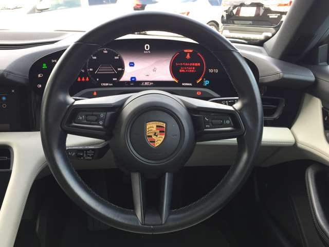 ポルシェ タイカン ４Ｓ パフォーマンスバッテリー プラス ４＋１シート ４ＷＤ R3年 (東海) 99