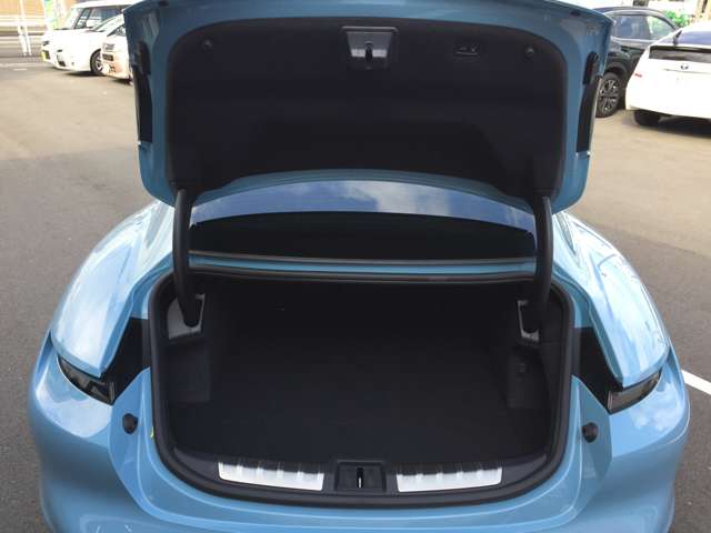 ポルシェ タイカン ４Ｓ パフォーマンスバッテリー プラス ４＋１シート ４ＷＤ R3年 (東海) 99