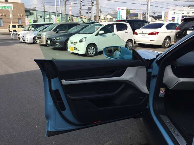 ポルシェ タイカン ４Ｓ パフォーマンスバッテリー プラス ４＋１シート ４ＷＤ R3年 (東海) 99