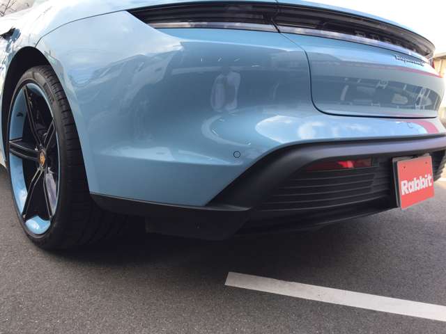 ポルシェ タイカン ４Ｓ パフォーマンスバッテリー プラス ４＋１シート ４ＷＤ R3年 (東海) 99