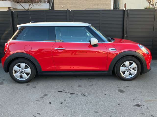 ミニ ミニ クーパー ３ドア ＤＣＴ R1年 (近畿) 99