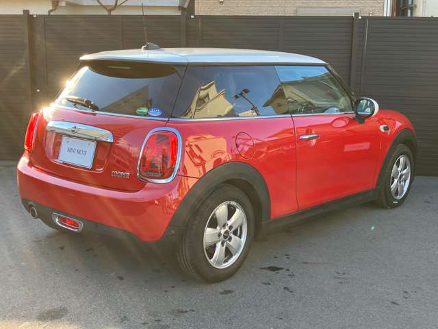 ミニ ミニ クーパー ３ドア ＤＣＴ R1年 (近畿) 99