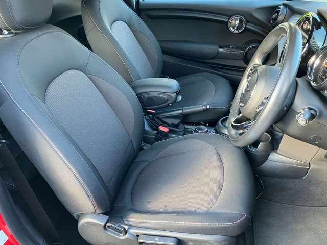 ミニ ミニ クーパー ３ドア ＤＣＴ R1年 (近畿) 99