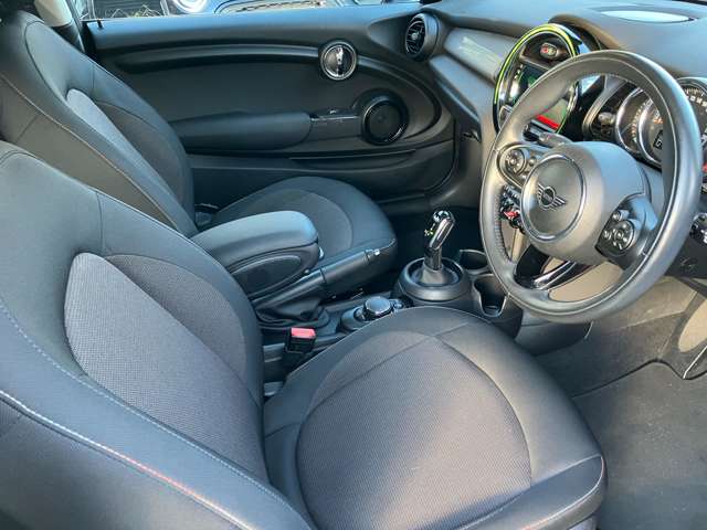 ミニ ミニ クーパー ３ドア ＤＣＴ R1年 (近畿) 99