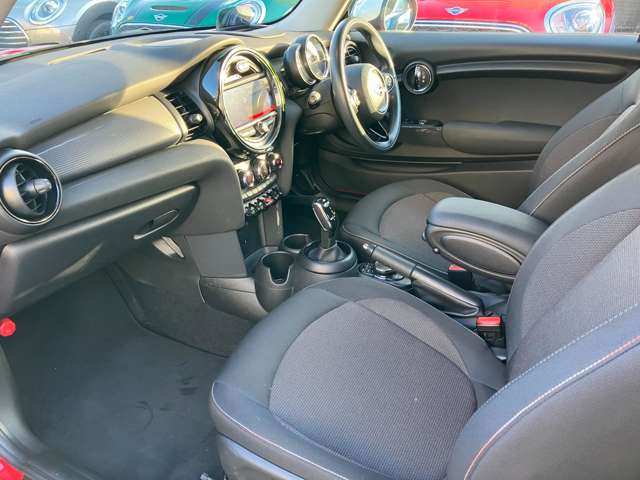 ミニ ミニ クーパー ３ドア ＤＣＴ R1年 (近畿) 99