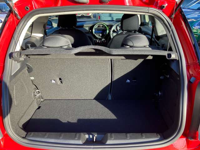 ミニ ミニ クーパー ３ドア ＤＣＴ R1年 (近畿) 99