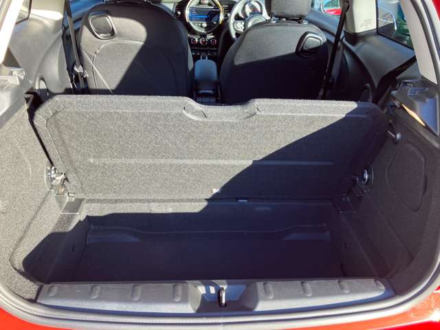 ミニ ミニ クーパー ３ドア ＤＣＴ R1年 (近畿) 99