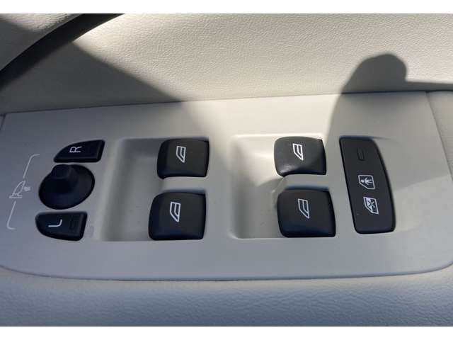 ボルボ Ｓ６０ アルティメット　Ｂ４ R5年 (関東) 99