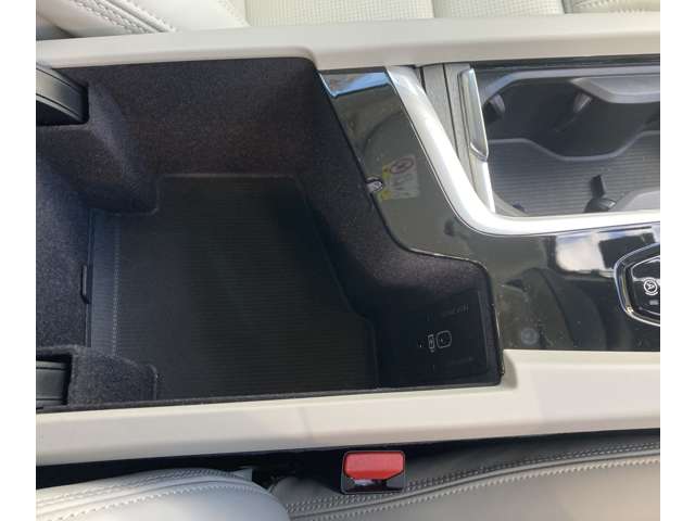 ボルボ Ｓ６０ アルティメット　Ｂ４ R5年 (関東) 99