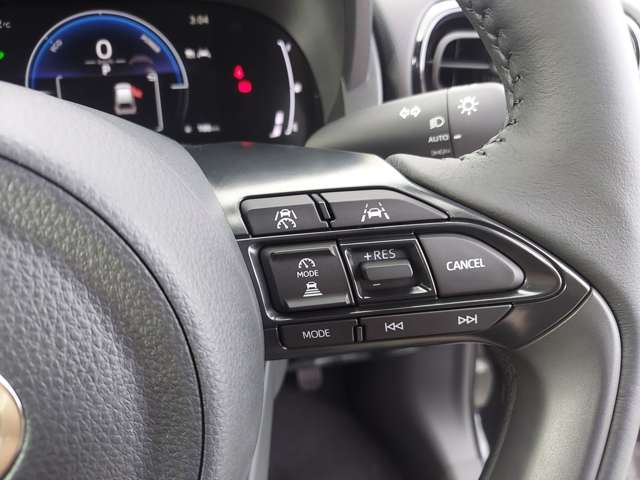 トヨタ ヤリスクロス　ハイブリッド １．５ ハイブリッド Ｚ R7年 (九州・沖縄) 99