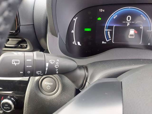 トヨタ ヤリスクロス　ハイブリッド １．５ ハイブリッド Ｚ R7年 (九州・沖縄) 99