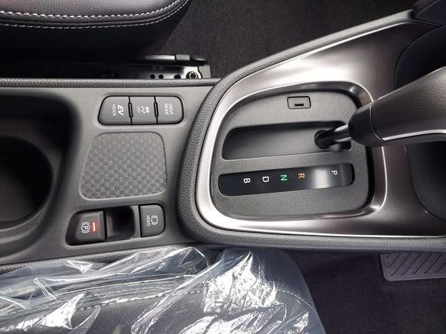 トヨタ ヤリスクロス　ハイブリッド １．５ ハイブリッド Ｚ R7年 (九州・沖縄) 99