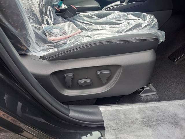 トヨタ ヤリスクロス　ハイブリッド １．５ ハイブリッド Ｚ R7年 (九州・沖縄) 99