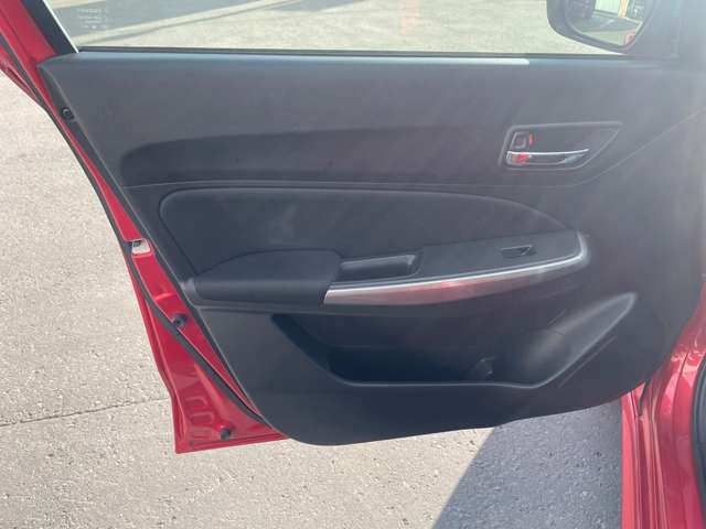 スズキ スイフト １．２ ハイブリッド ＲＳ セーフティパッケージ装着車 ４ＷＤ H29年 (北海道) 99