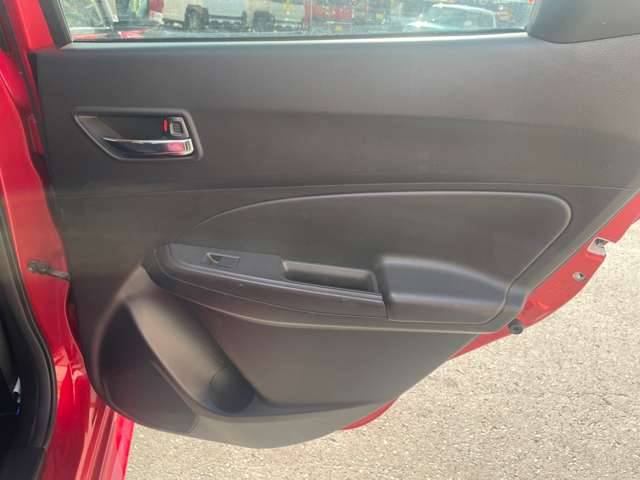 スズキ スイフト １．２ ハイブリッド ＲＳ セーフティパッケージ装着車 ４ＷＤ H29年 (北海道) 99