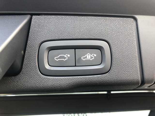 ボルボ ＸＣ６０ Ｄ４ ＡＷＤ インスクリプション ディーゼルターボ ４ＷＤ H30年 (東北) 99