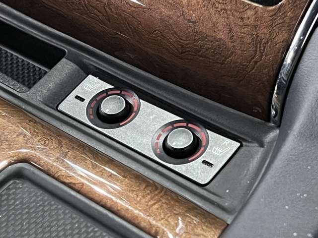 トヨタ アルファード ３．５ エグゼクティブ ラウンジ H28年 (関東) 99